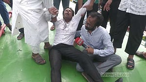 ঝালকাঠিতে নিখোঁজদের সন্ধান মেলেনি, সুগন্ধা পাড়ে স্বজনদের কান্না