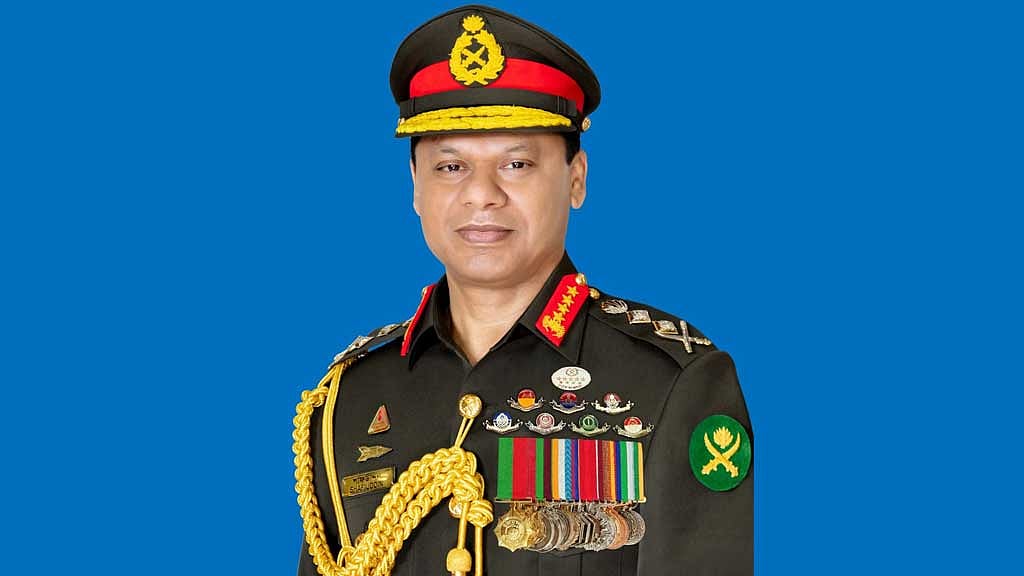 থাইল্যান্ড থেকে দেশে ফিরলেন সেনাপ্রধান