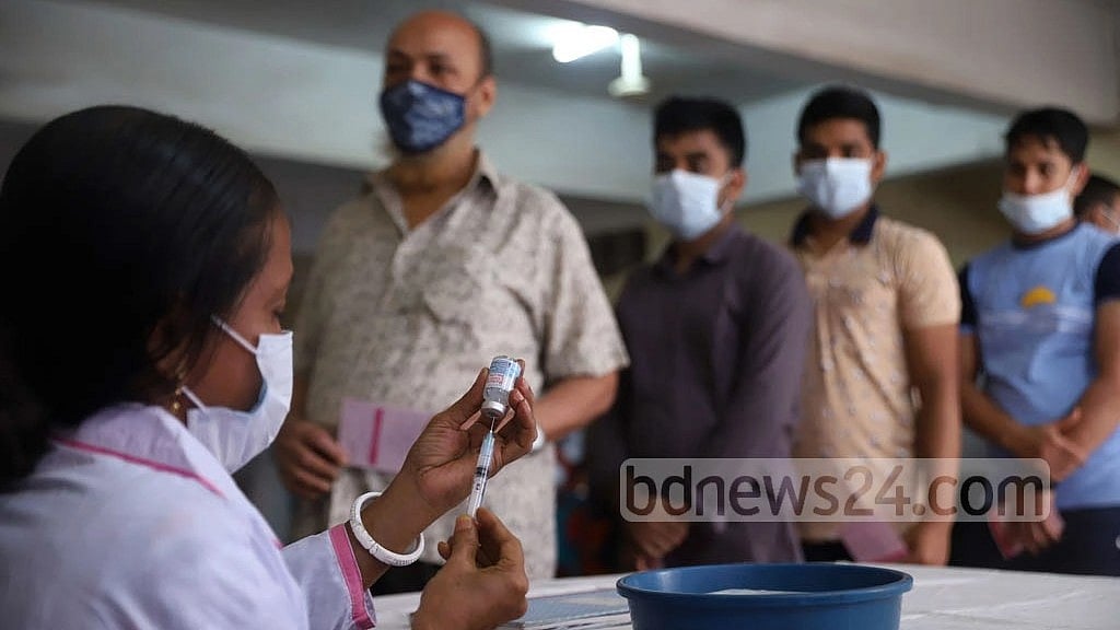 সপ্তাহজুড়ে কোভিড টিকা, ‘বুস্টারের’ সঙ্গে প্রথম ডোজ দেওয়ার সুযোগ