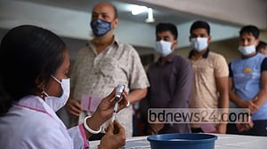সপ্তাহজুড়ে কোভিড টিকা, ‘বুস্টারের’ সঙ্গে প্রথম ডোজ দেওয়ার সুযোগ