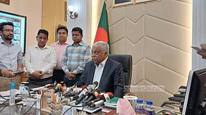 প্রয়োজনে রোহিঙ্গা ক্যাম্পে সেনা মোতায়েন: স্বরাষ্ট্রমন্ত্রী