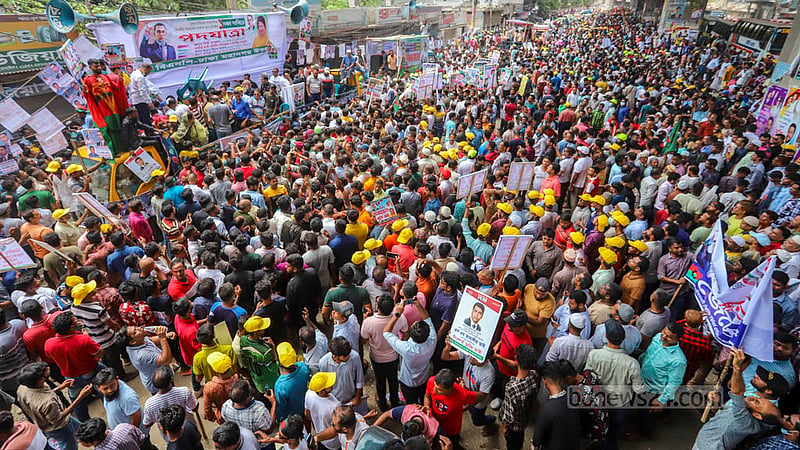 সরকার হটানোর ‘এক দফা’ আন্দোলনে দ্বিতীয় দিনের পদযাত্রা কর্মসূচি শুরুর আগে বুধবার ঢাকার উত্তরা আবদুল্লাহপুরে সমাবেশ করে বিএনপি। ছবি: আসিফ মাহমুদ অভি