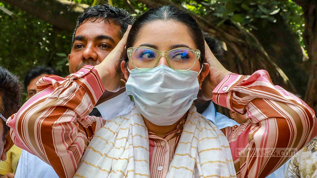 আসামিদের যাতায়াত ভাড়া দিতে পরীমনিকে আদালতের নির্দেশ