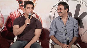 এক দশক পর ফের হিরানির ছবিতে আমির