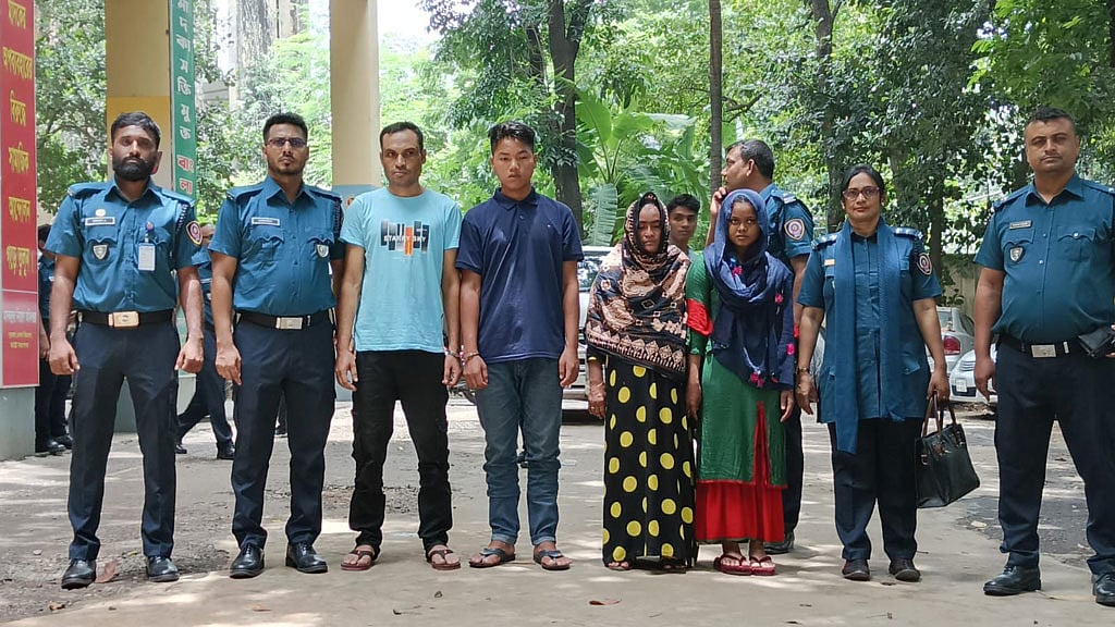 ‘কৌশল পাল্টে ঘুরপথে’ টেকনাফ থেকে মাদক যাচ্ছে সারা দেশে
