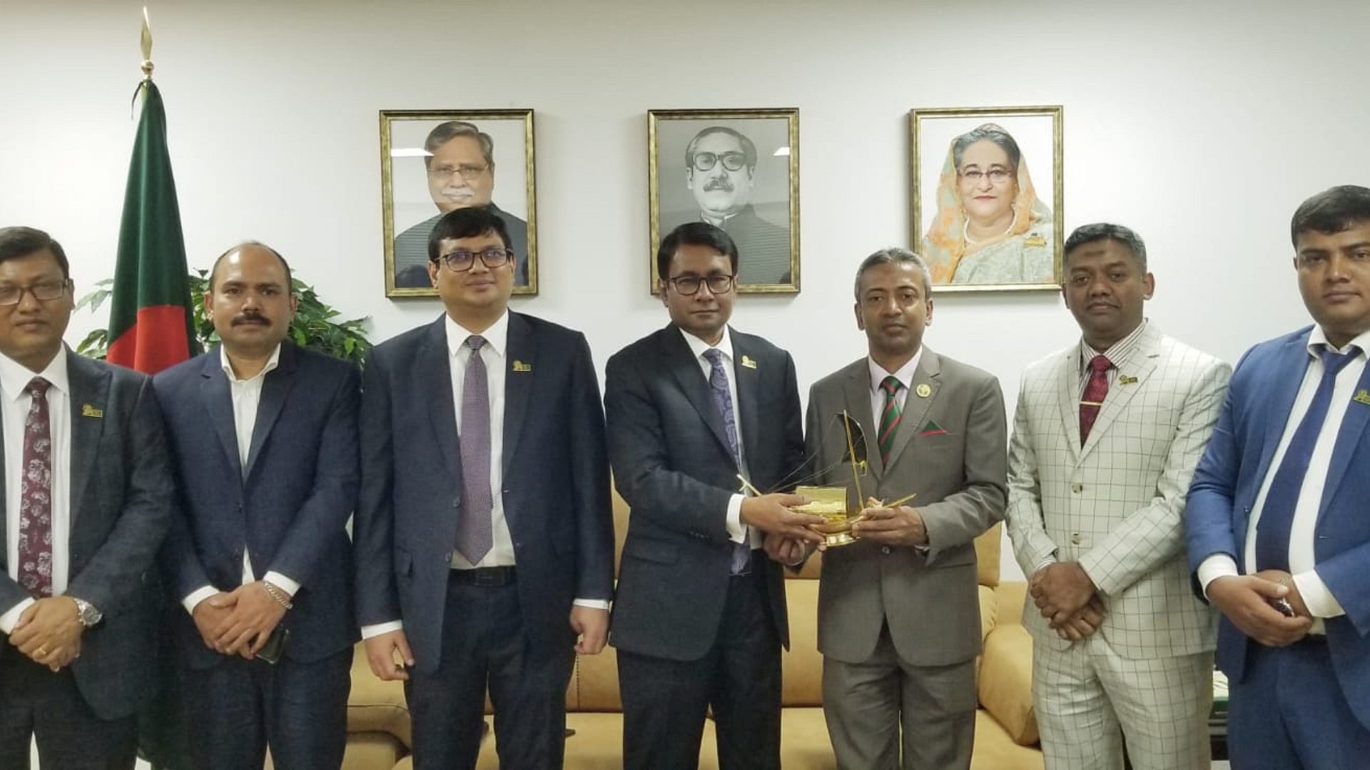 মাদ্রিদে বাংলাদেশ দূতাবাসে ই-পাসপোর্ট ব্যবস্থা চালু