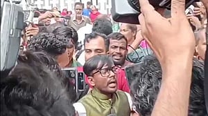 ওরা মহিলা বাহিনী দিয়ে আমাদের অ্যাটাক করছে: হিরো আলম