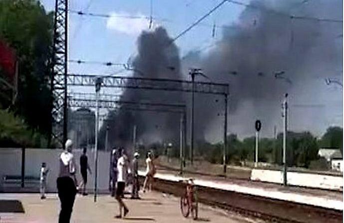 গোলাবারুদের গুদামে হামলার পর বন্ধ ক্রাইমিয়ার সেতু