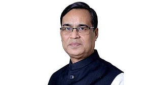 নেত্রকোণা ৪: নৌকার প্রার্থী সাজ্জাদুল হাসান