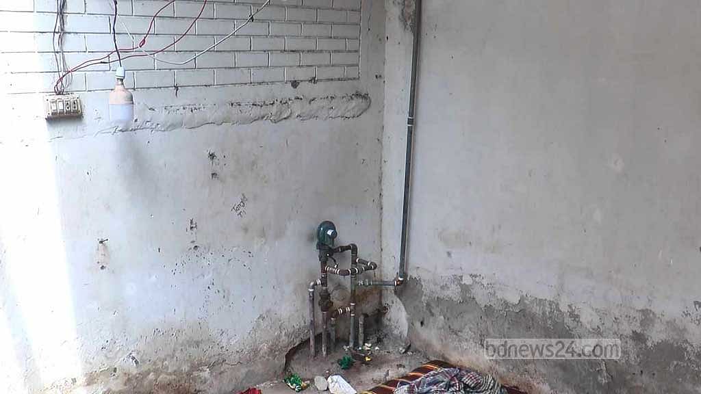নারায়ণগঞ্জে মধ্যরাতে গ্যাসের আগুনে দগ্ধ ৩