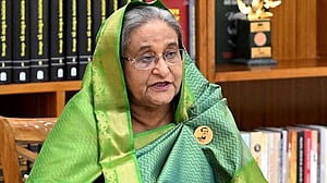 তাদের ভয়ঙ্কর অগ্নিসন্ত্রাসী রূপ আবার দেখলাম: শেখ হাসিনা