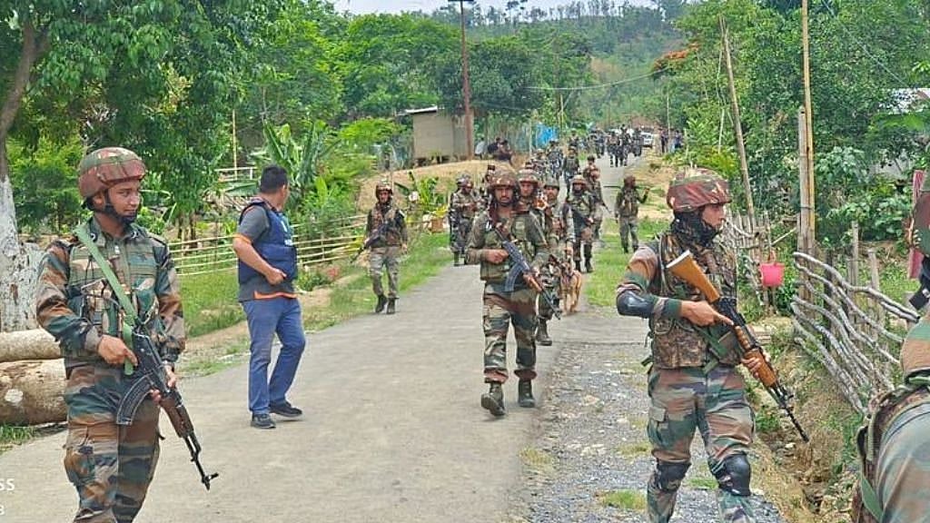 ভারতের মণিপুরে নতুন সহিংসতায় নিহত ৩