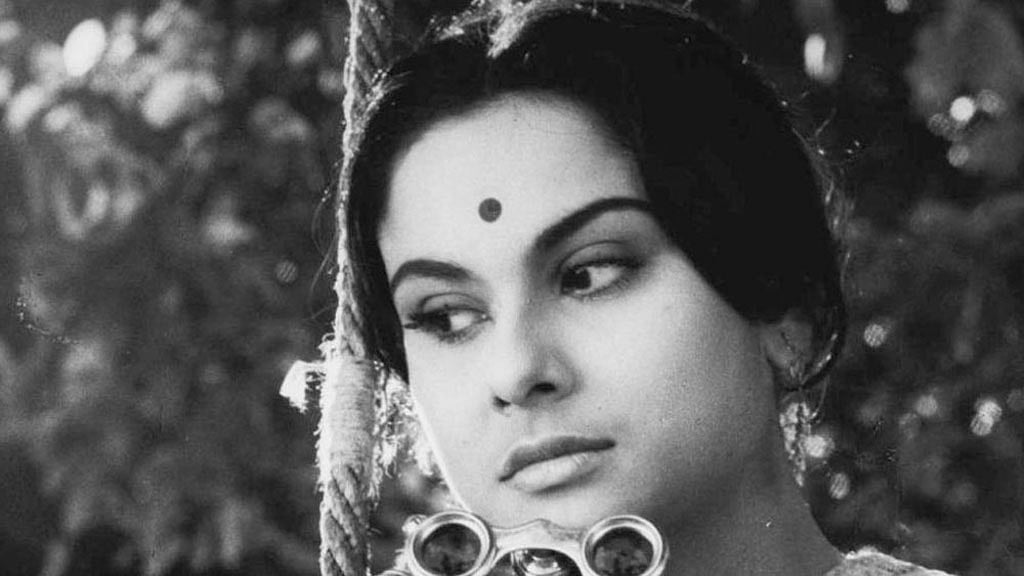 সত্যজিতের ‘চারুলতা’ হাসপাতালে
