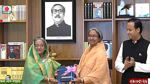 এসএসসির ফল প্রধানমন্ত্রীর হাতে