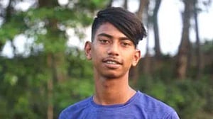 বোনকে উত্ত্যক্ত: ফেনীতে ইউপি সদস্যের কার্যালয়ে ছুরিকাঘাতে বড় ভাই নিহত
