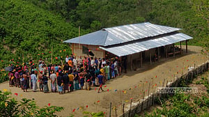 আশা-হফনুং: ‘সন্তান হারানোর’ বেদনা থেকে পাহাড়ের এক স্কুল
