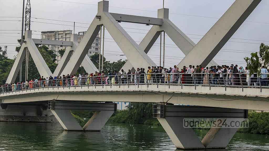 হাতিরঝিলে ভাসছিল যুবকের লাশ