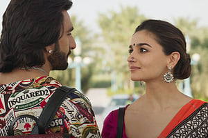 আলিয়ার ‘খেলা হবে’ সংলাপ বাদ, কয়েক দৃশ্যে সেন্সরের কাঁচি