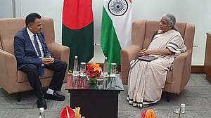 অর্থনৈতিক সহযোগিতা নিয়ে মুস্তফা কামাল-সীতারামন আলোচনা