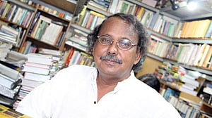 স্মৃতি ও কবিতায় খোন্দকার আশরাফ হোসেন