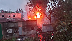 কেরানীগঞ্জে রাসায়নিক কারখানায় আগুন, নিহত বেড়ে ৬