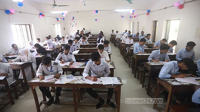 উচ্চ মাধ্যমিকে বসেছে ১০ লাখ শিক্ষার্থী