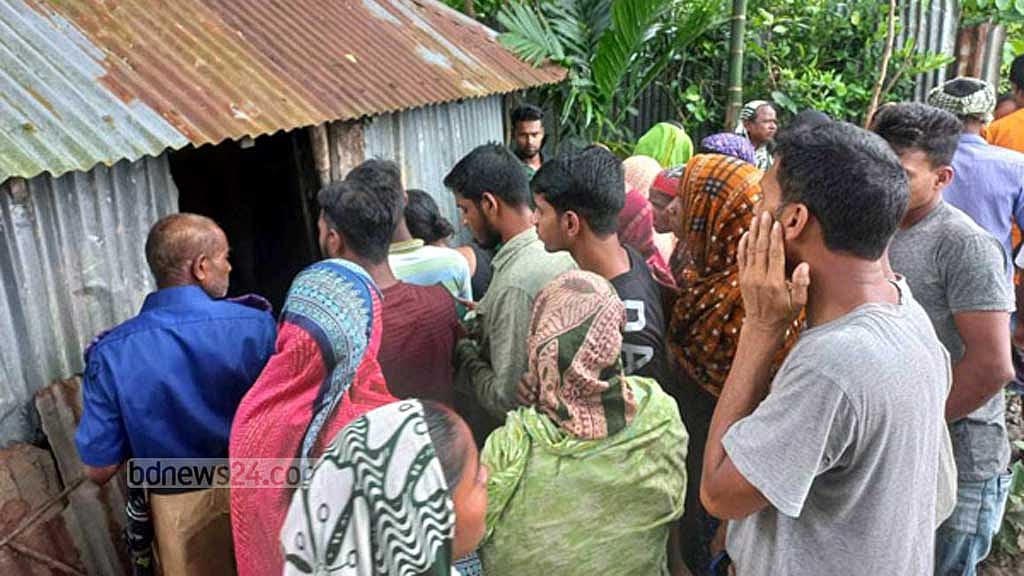 সিলেটে ঘরে পড়ে ছিল গৃহবধূর গলাকাটা মরদেহ
