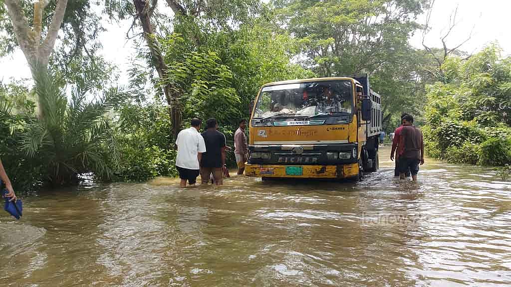 ফেনীতে বন্যা: ফুলগাজীতে উন্নতি, পরশুরামে অবনতি