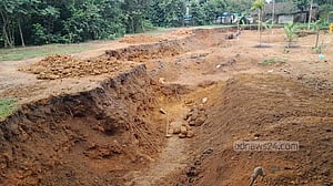 সিলেটে টিলা খুঁড়ে পাথর লুট, বাড়ছে ঝুঁকি