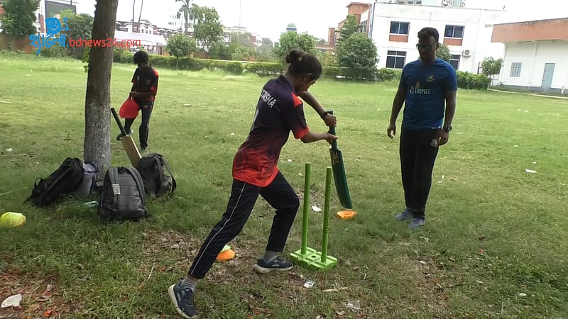 বাবার স্বপ্ন পূরণে ক্রিকেটার হবে প্রত্যাশা