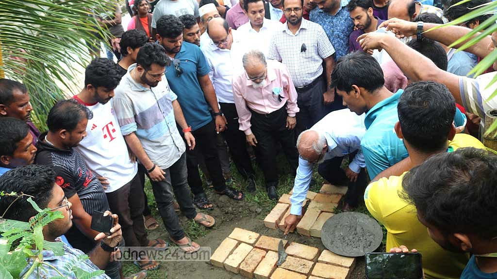 দুই শিক্ষার্থীর স্মরণে স্মৃতিস্তম্ভ বানাবে বঙ্গবন্ধু শেখ মুজিবুর রহমান বিশ্ববিদ্যালয়