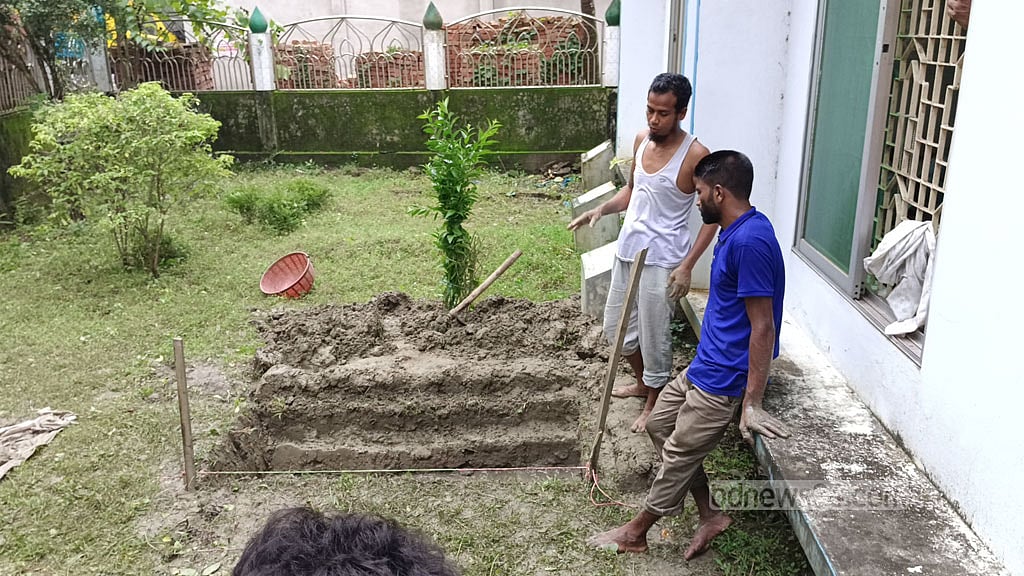 যুদ্ধাপরাধী দেলাওয়ার হোসাইন সাঈদীর দাফন সম্পন্ন 
