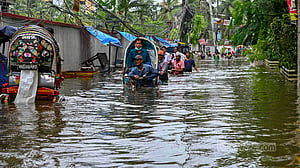 হাতি-ঘোড়া গেল তল, চট্টগ্রাম বলে কত জল