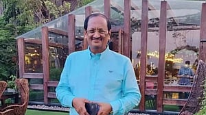 রেহাই মিলছে না আইডিয়ালের মুশতাকের, এবার তদন্তে পিবিআই