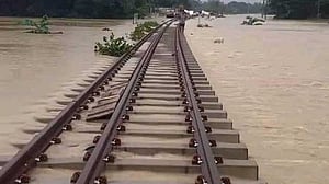 কক্সবাজারের রেলপথ ক্ষতিগ্রস্ত হলেও উদ্বোধন ‘সময় মতই’