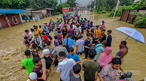 চট্টগ্রামে বৃষ্টি, আবার জলবদ্ধতায় দুর্ভোগ
