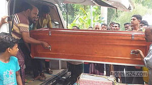 পাঁচ প্রবাসী ফিরেছেন লাশ হয়ে, আহাজারিতে ভারি ৩ গ্রামের আকাশ