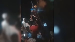 পাকিস্তানে কেবল কারে আটকা পড়া সবাইকে উদ্ধার