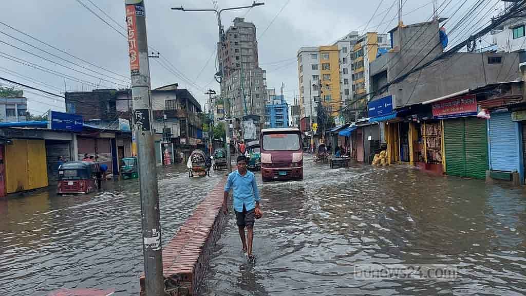 ঢল ও বৃষ্টিতে চট্টগ্রামে ১৩৫ কোটি টাকার ক্ষতি