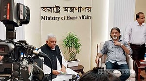 তারেক-জোবায়দাকে দেশে ফেরাতে ‘সবই’ করা হবে: স্বরাষ্ট্রমন্ত্রী