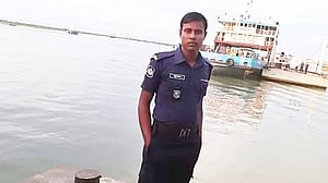 গোপালগঞ্জে স্ত্রীর যৌতুক মামলায় পুলিশ সদস্যের এক বছরের কারাদণ্ড