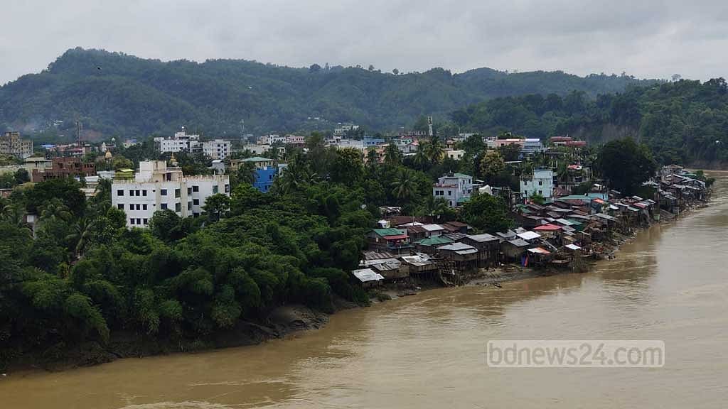 বিদ্যুৎহীন বান্দরবানে যোগাযোগ শুরু, ফিরেছে ইন্টারনেট