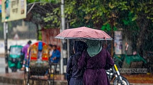 ফাগুনের শেষ বৃষ্টি ঝরল ঢাকায়