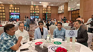 ঘটনাবহুল নিলামে সোয়া ১৩ লাখ টাকায় বসুন্ধরা কিংসে গোলরক্ষক আসিফ
