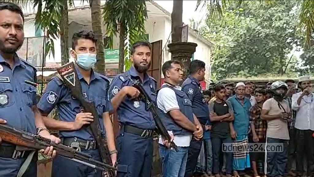 কুলাউড়ায় জঙ্গি সন্দেহে ১৭ জনকে আটকেছে এলাকাবাসী