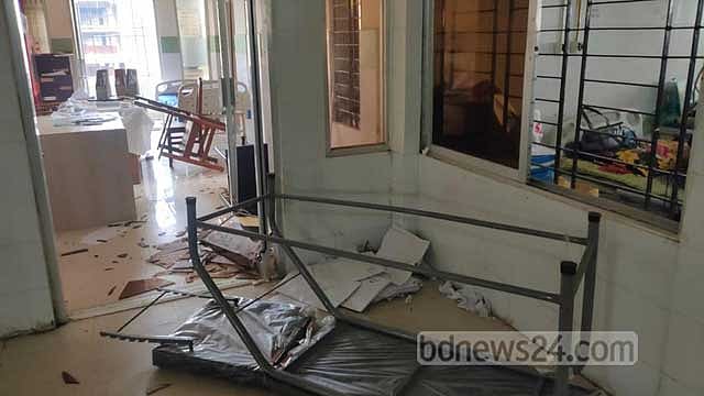 নিরাপত্তার দাবিতে সিলেট ওসমানী মেডিকেলে ইন্টার্ন চিকিৎসকদের কর্মবিরতি