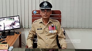 আওয়ামী লীগের জন্য ভোট চাওয়া সেই ওসি পুলিশ লাইন্সে সংযুক্ত