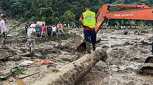 ভারি বৃষ্টিতে হিমাচল প্রদেশে ৭৪ মৃত্যু, ব্যাপক ক্ষয়ক্ষতি
