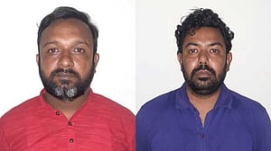 বরিশালে ১২ ইয়াবা উদ্ধার, ইউপি সদস্যসহ আটক ২