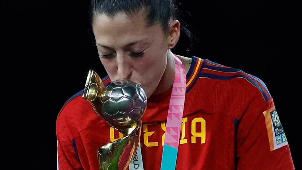 এরমোসোর বিরুদ্ধে ব্যবস্থা নেওয়ার হুমকি